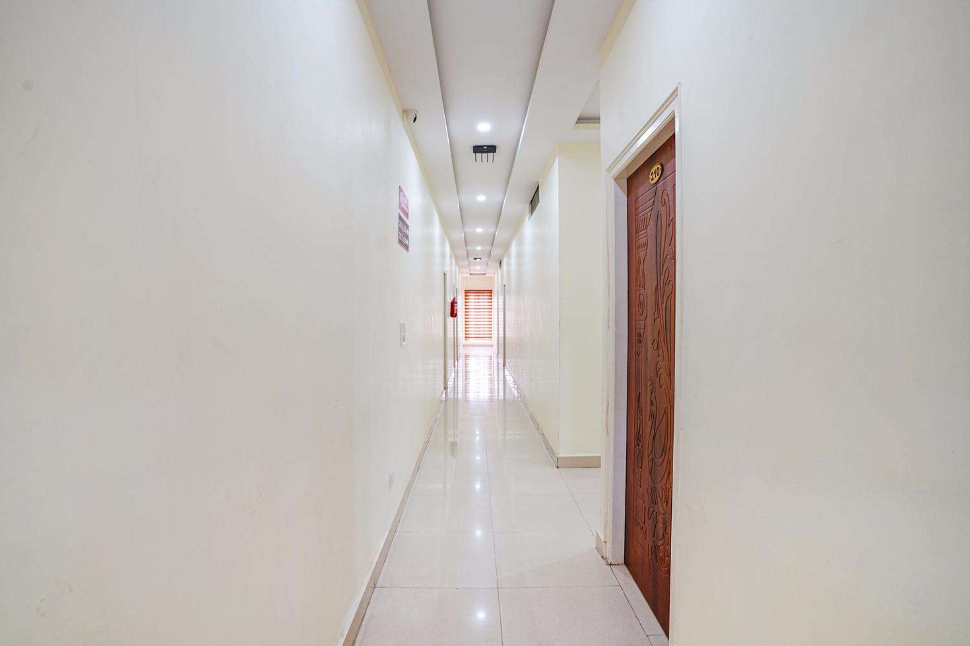 Fabhotel Partha Residency - Nr Iskcon Kr Puram Bangalore Buitenkant foto