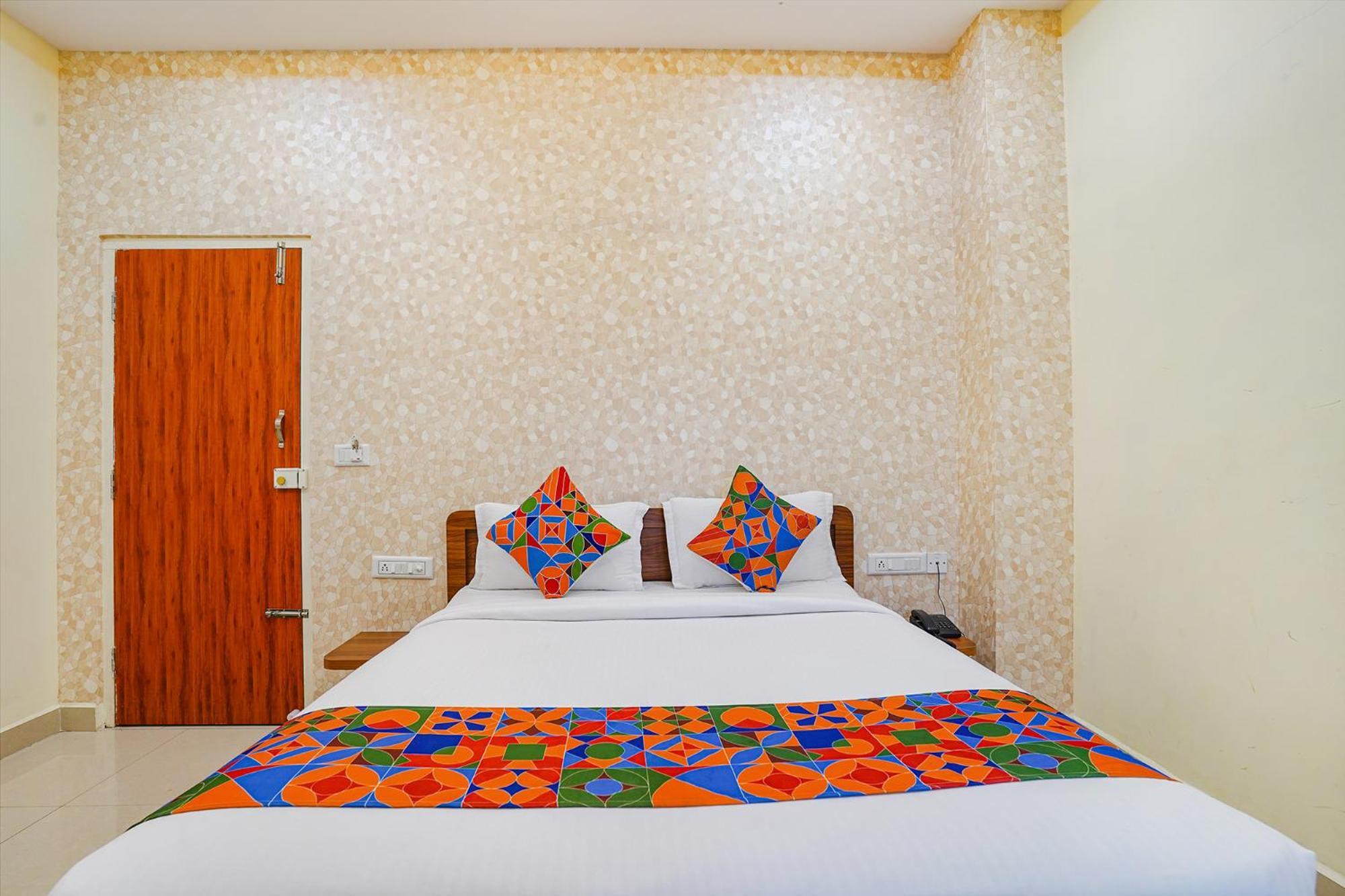 Fabhotel Partha Residency - Nr Iskcon Kr Puram Bangalore Buitenkant foto